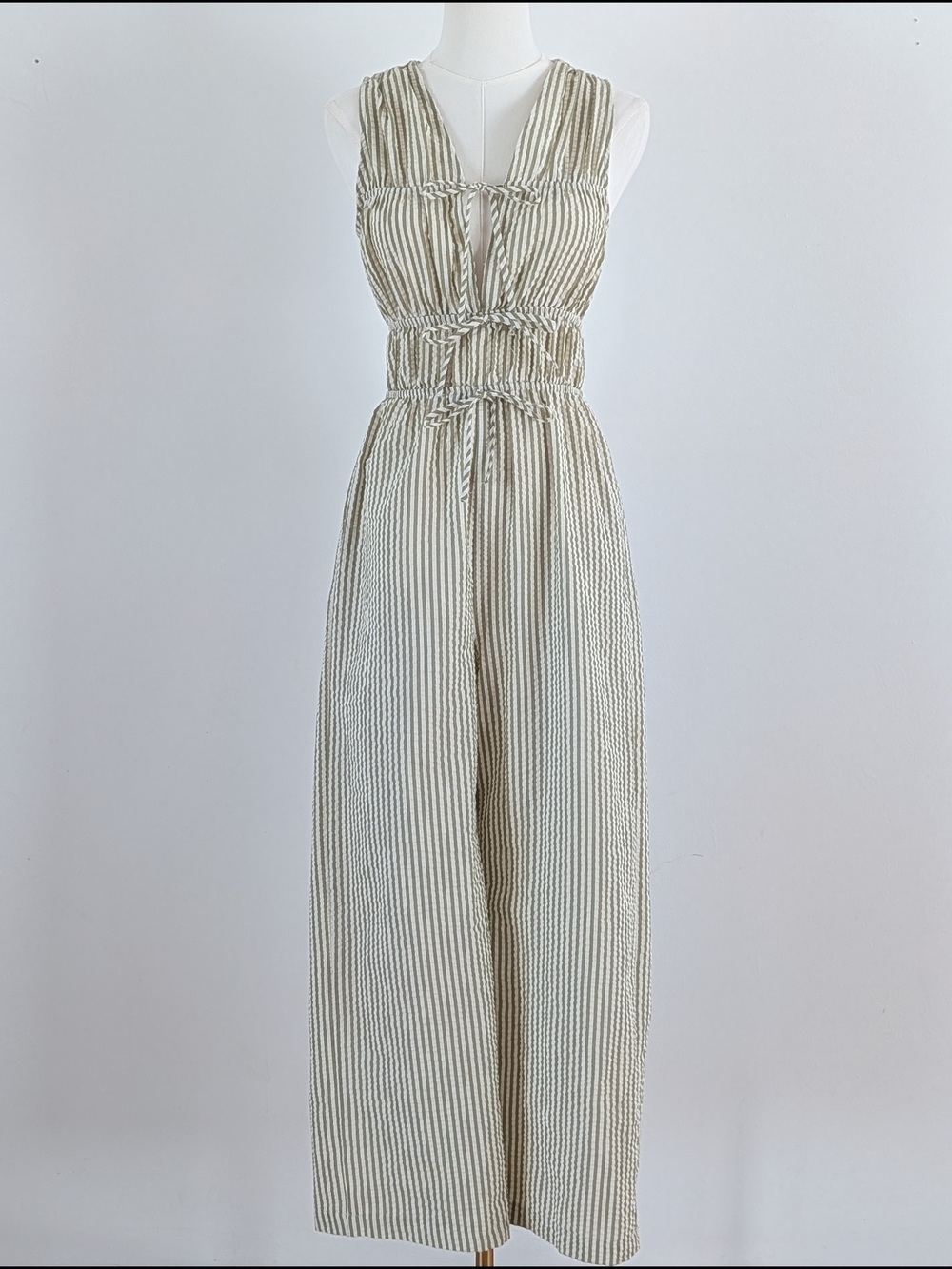 Monteau Los Angeles Striped Seersucker Jumpsuit - S